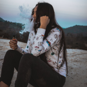 girl vaping